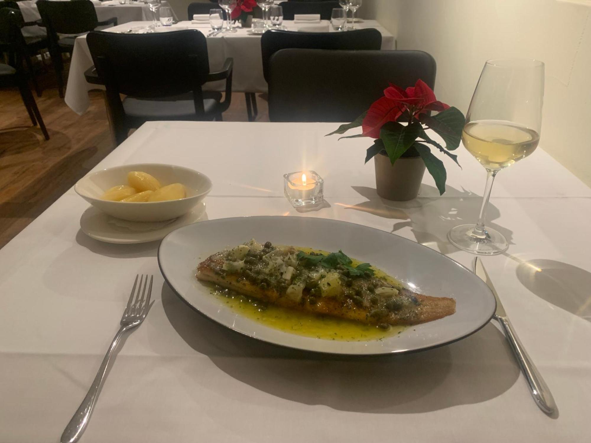 Hotel Restaurant Croix Blanche Sugiez Kültér fotó