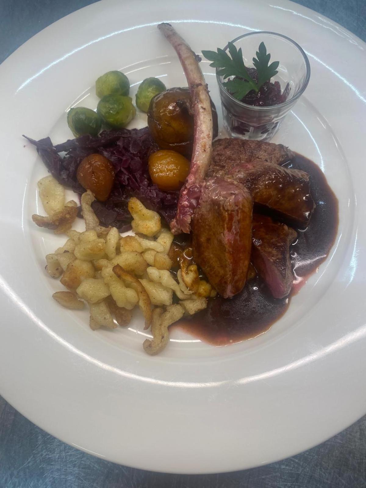 Hotel Restaurant Croix Blanche Sugiez Kültér fotó